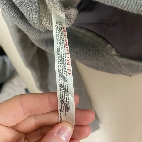 NWT Cropped Free People Movement Sweatshirt. Size XSmall - Picture 11 of 12